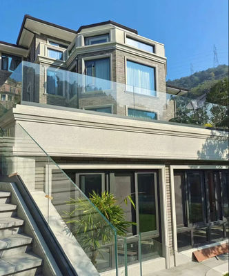 Alüminyum U şeklinde kanal ile Lamel Dış Cam Balkon Balustrası