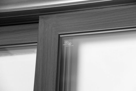 Yağ dumanı önlemesi için uzun ömürlü alüminyum sürgülü kapı 50 yıl ömür süresi ve yüksek enerji verimliliği