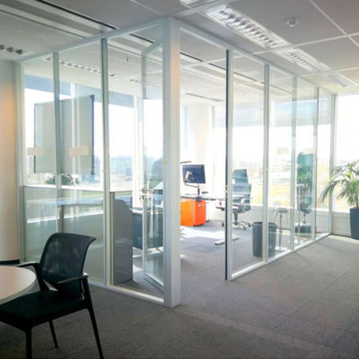 Toz geçirmez cam bölme duvarı kolay temizleme cam ofis bölmeleri