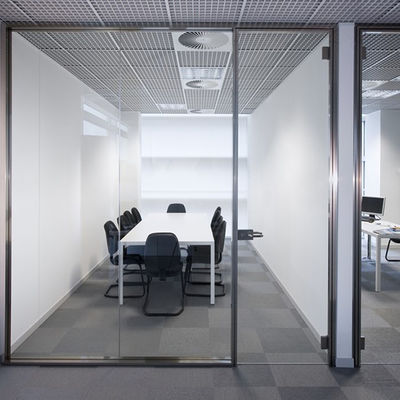 Gizlilik Koruması Modern Tasarımla Özelleştirilebilir Ticari Cam Bölmeler