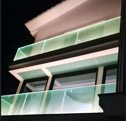 LED ışığı ile açık alüminyum U kanal cam korkuluk hafif