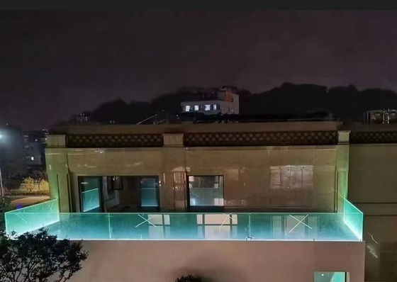 LED ışığı ile açık alüminyum U kanal cam korkuluk hafif