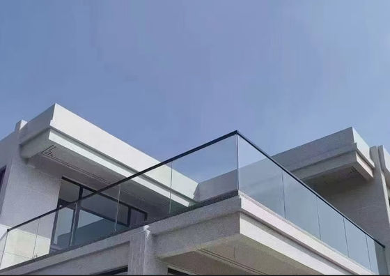 Kolay Bakım Alüminyum ve Cam Çit Yüksek Güçlü Çitle