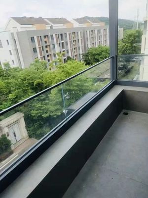 Modern Tasarım Tempered Camlı Açık U Kanalı Cam Balustrası