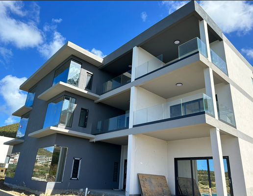 Siyah Alüminyum U Kanal Cam Çit Dayanıklı Alüminyum Cam Çit