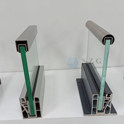 LED Işık Cam Balustrası Alüminyum Modern Çit Tasarımları Çerçevesiz Tempered Glass Dış Balkon Çit