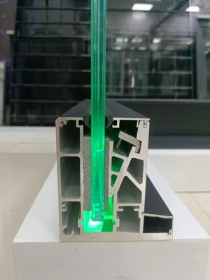 12 mm Merdiven Çerçevesiz Cam Balkon Çit U Kanalı LED Işıkla