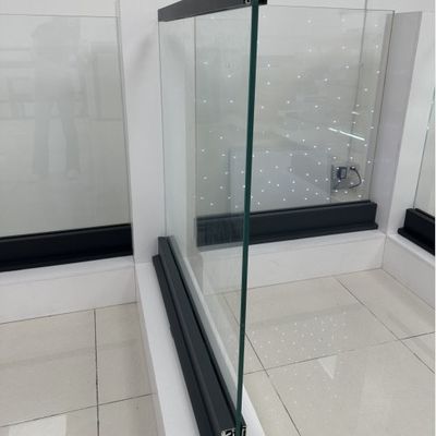 Morden Cam Çit 8+8mm Laminated Tempered Glass Alüminyum U Kanal Cam Çit