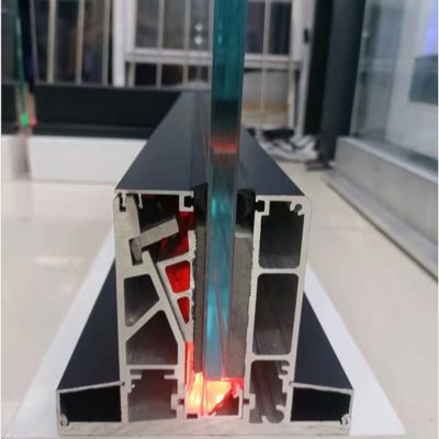 Açık Görünüm Çerçevesiz Cam Çit Balkon Balustrası Cam U Kanalı LED Işıklarla