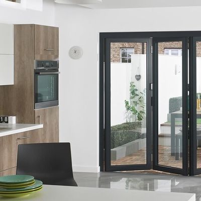 Toplantı Merkezleri İçin Altın Meşeli Dökme Camlar