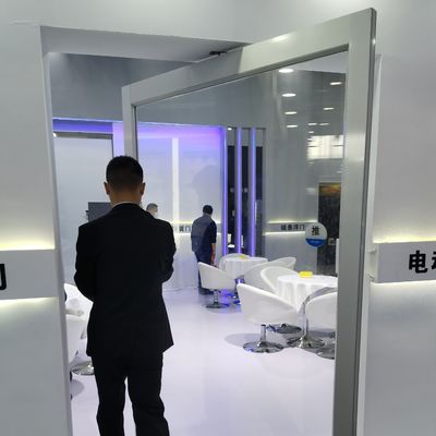 Alüminyum Alaşım Çerçeve Lüks Tasarım Laminated Tempered Glass Pivot Ön Kapı Tek ve Çift Cam Tipi için Özel Boyutlarda