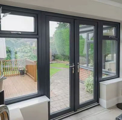 Yüksek Kaliteli Alüminyum Alaşım 6063-T5 Çerçeve Swing Kapısı Özel Ayarlanabilir Donanım Aksesuarları ile Ticari ve Konut Ayarları için