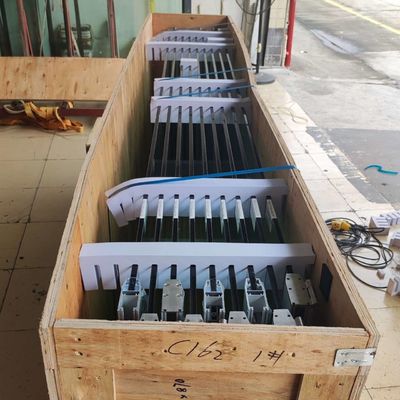 Özel Boyutlar Alüminyum Çift Katlı Dış Kapılar Dayanıklı Çok Panelli Isıtma