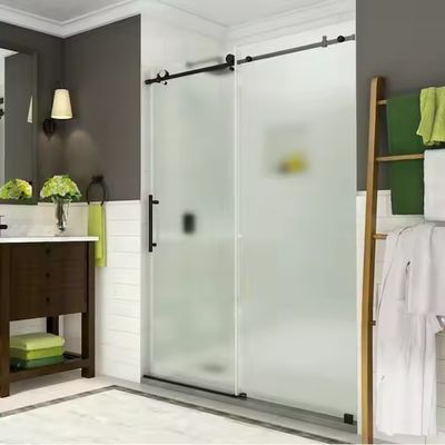 Altın Çerçeveli Modern Duşakabin, Özelleştirilebilir Donanım Aksesuarları ve Banyo Kolu Temperli Cam Kapı