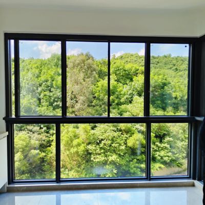 Özel Çift Camlı Siyah Çerçeve Alüminyum Kaydırma Sash Pencereler Paslanmaz Çelik Donanım Tasarımı