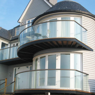 Beş Yıl Garantili ve Temperli Lamine Camlı Özelleştirilebilir U Kanal Cam Korkuluk