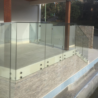 Çarşınsız Dış Balkon Dayanıklı Pınarlı Dondurulmuş Cam Parmaklık Sistemi