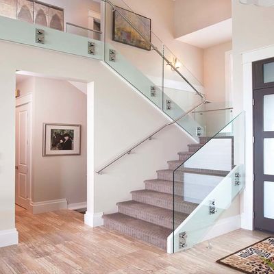 Özelleştirilmiş Merdiven Korkulukları Temperli Cam Çit İç Merdiven Korkuluğu İçin